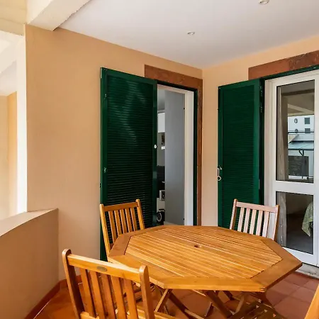 Lovely 1-bedroom With Parking Ocean View Apartament Funchal (Madeira)