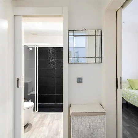 Lovely 1-bedroom With Parking Ocean View Funchal (Madeira)