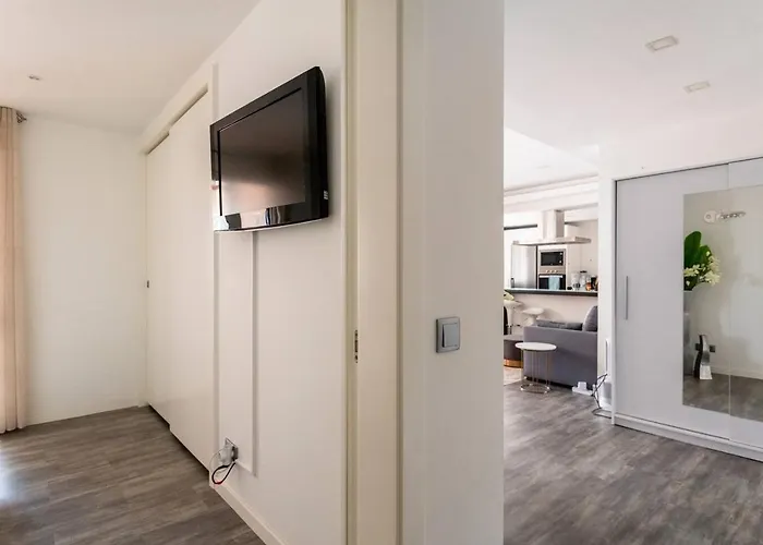 Lovely 1-bedroom With Parking Ocean View Διαμέρισμα Φουνκάλ