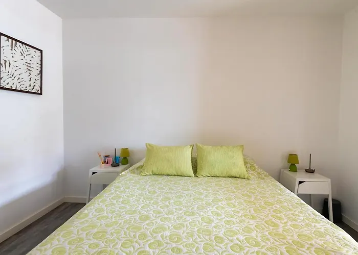 Διαμέρισμα Lovely 1-bedroom With Parking Ocean View Φουνκάλ